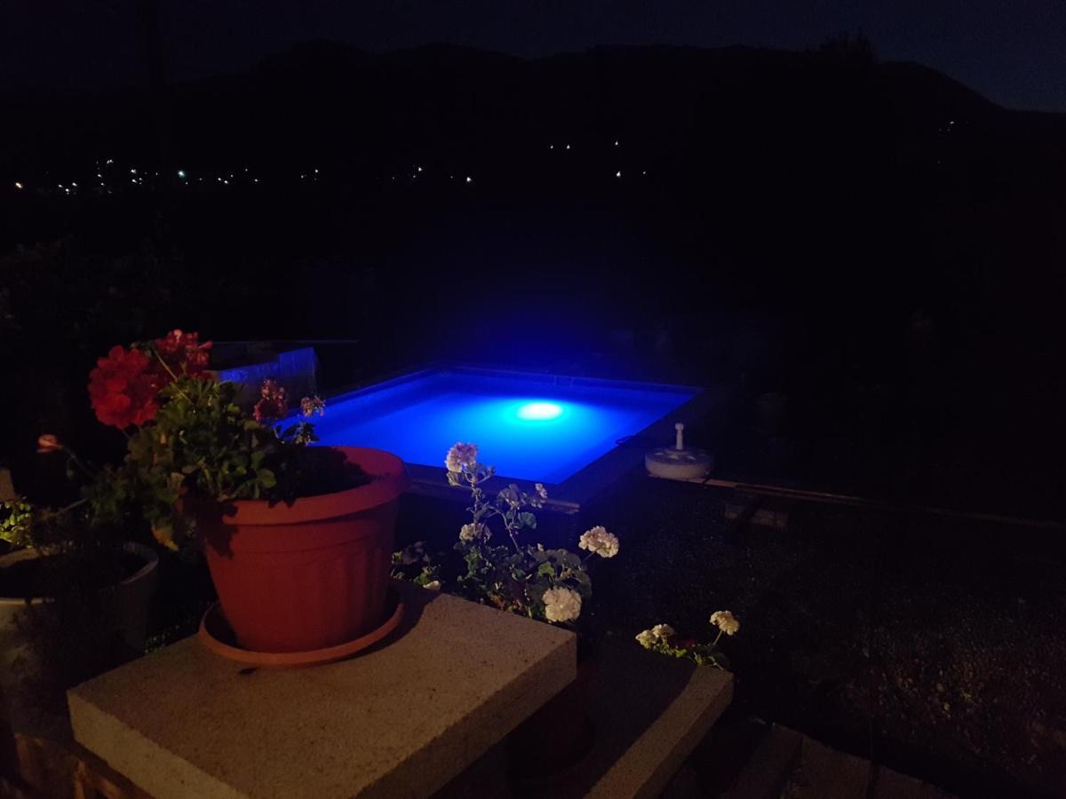 Къща За Гости Каза Роза - Swiss Style Chalet Casa Rosa Guest House Kyustendil Luaran gambar